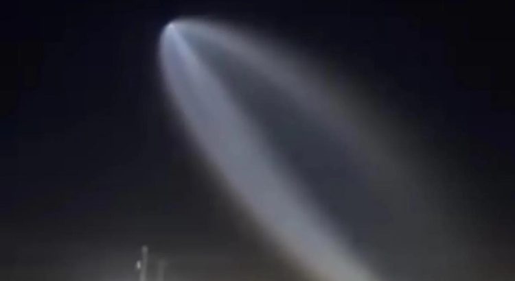 Iluminó el Falcon 9 el cielo sudcaliforniano