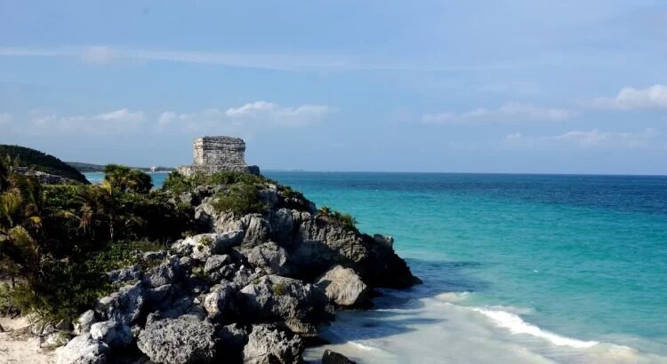 Descubren un chultún único en su tipo en la Zona Arqueológica de Tulum