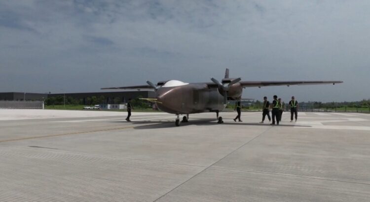 China completa el primer vuelo de prueba del mayor avión de transporte no tripulado