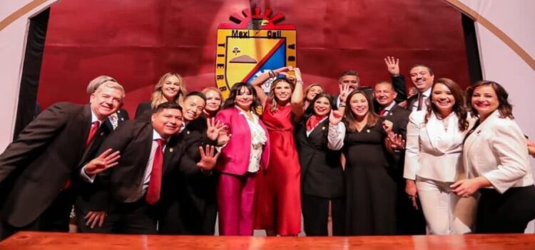 Refrenda gobernadora compromiso por el bienestar de los municipios ante inicio de nuevas alcaldías