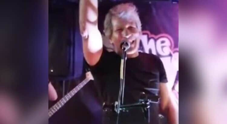 Bon Jovi sorprende con inesperado “palomazo” en bar de Cabo San Lucas