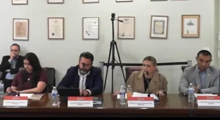 Regidora de Rosarito denuncia retención de expedientes de policías suspendidos