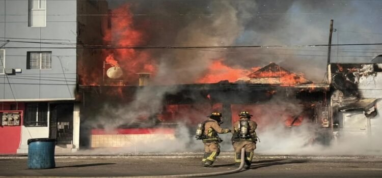 Incendio consume restaurante “El barco” en Playas de Tijuana