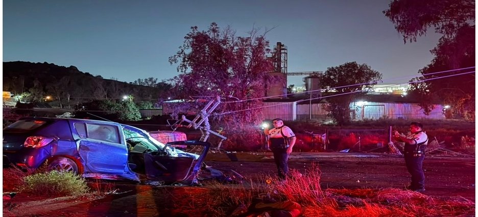 Mueren cinco personas tras fuerte choque contra un camión en el Bulevar 2000 de Tijuana